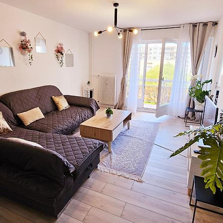 Logement Dans Residence - A 10 Km Du Centre Ville Et A 5 Minute Du Parlement Europeen Avec Parking Gratuit Hoenheim Eksteriør billede
