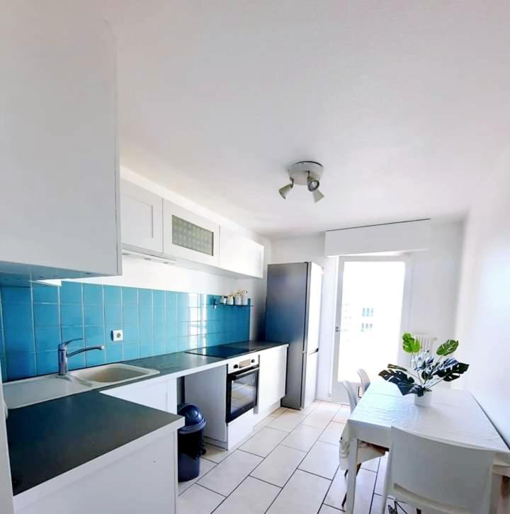 Logement Dans Residence - A 10 Km Du Centre Ville Et A 5 Minute Du Parlement Europeen Avec Parking Gratuit Hoenheim Eksteriør billede